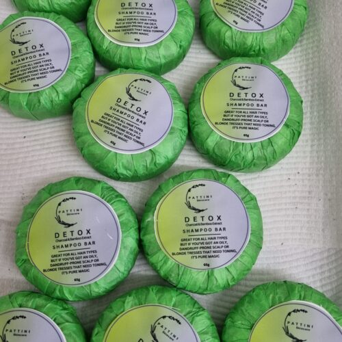 Detox with Charcoal & Bamboo shampoo bar
