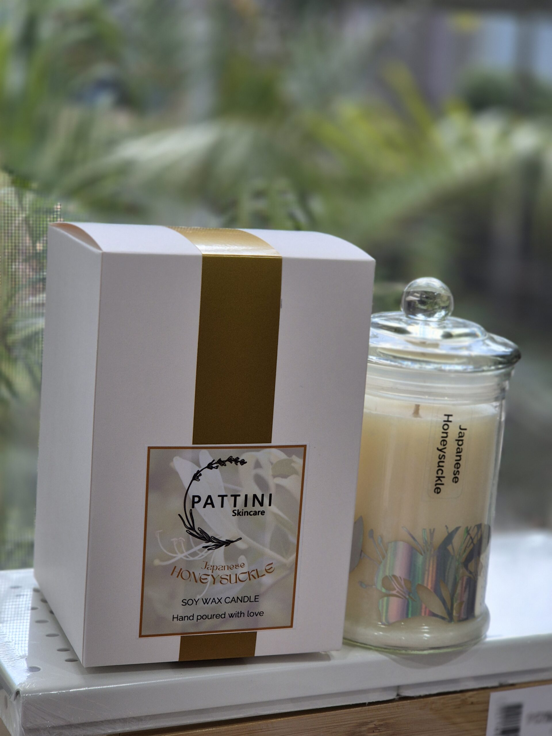 Japanese Honeysuckle Soy Candle picture