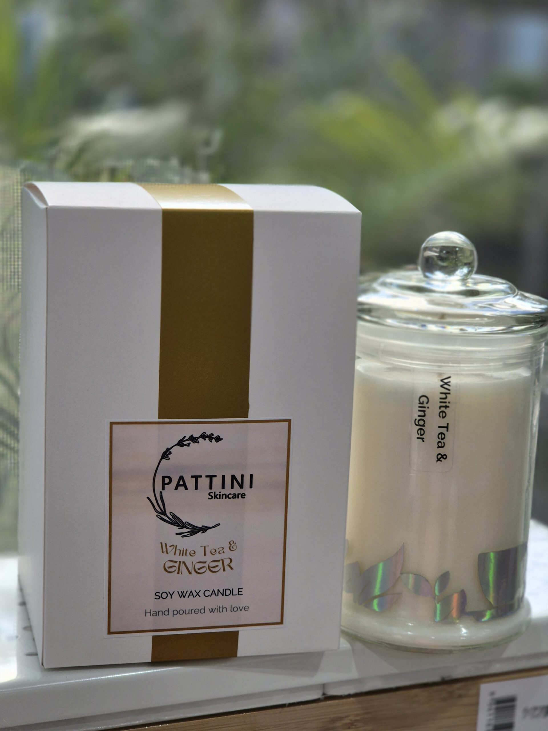 SWCWTGLGE Soy Wax Candle - White Tea & Ginger 55+hrs picture