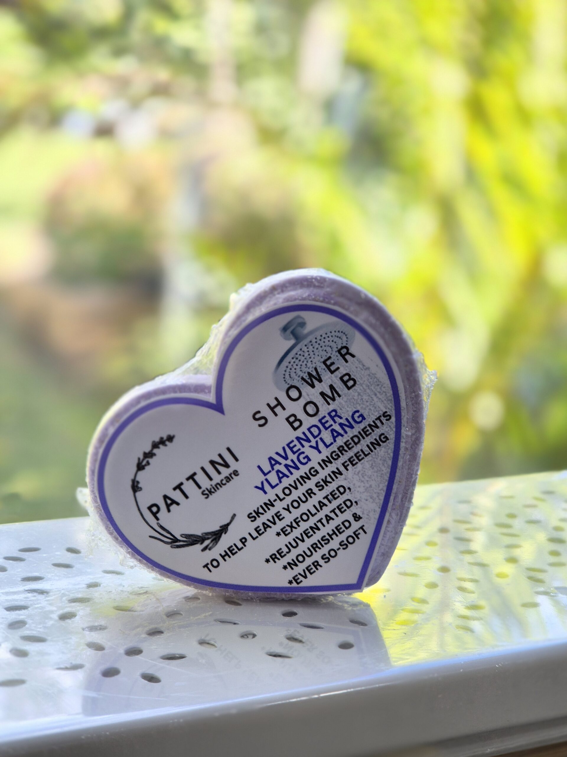 : SBLYY100P-Shower-Bomb-Lavender-Ylang-Ylang - Pattini Skincare