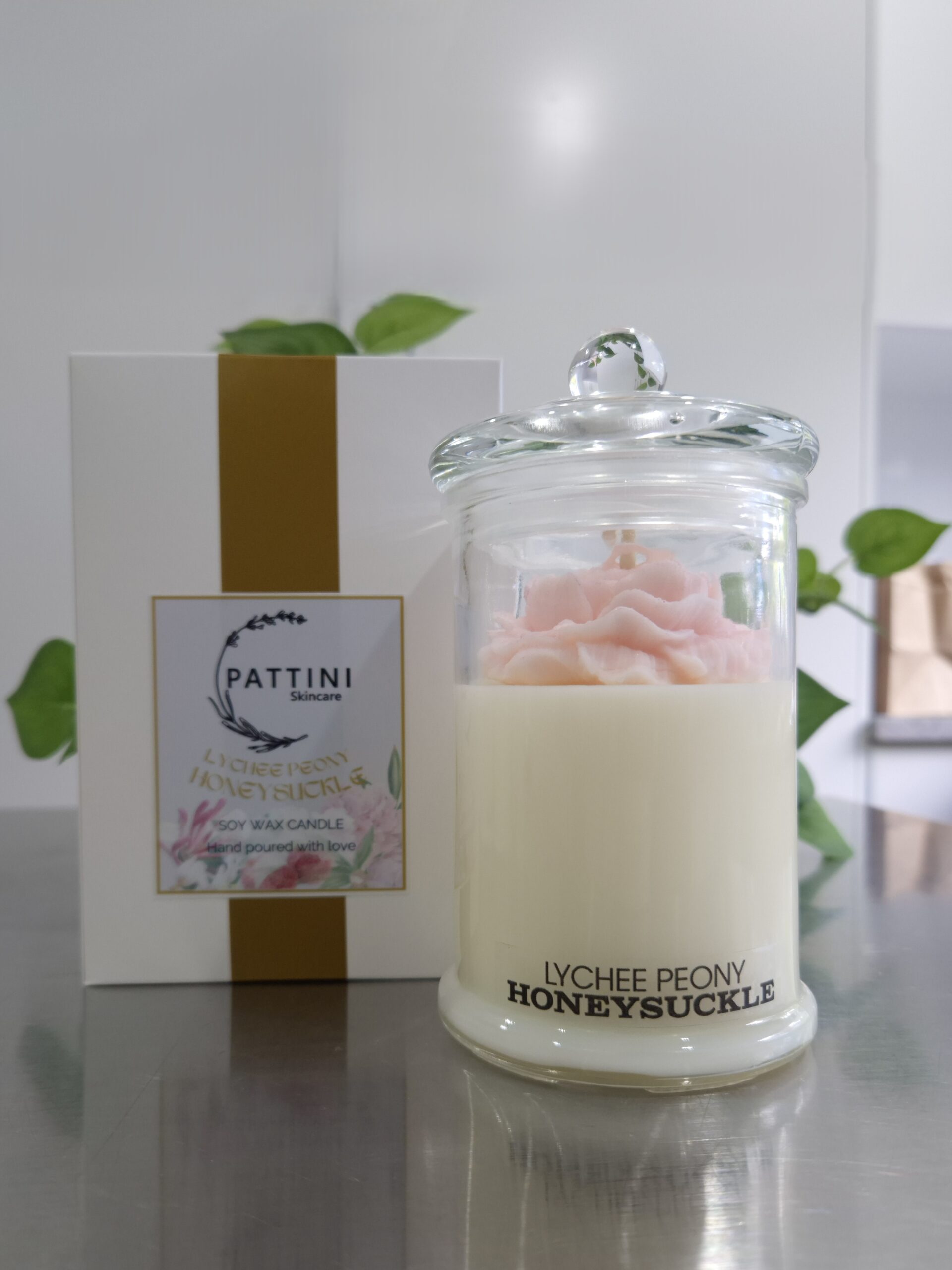 SWCLPHLGE Lychee Peony Honeysuckle Soy Candle candle&box