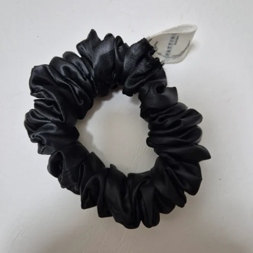 SCRBLA01 Scrunchie - Black