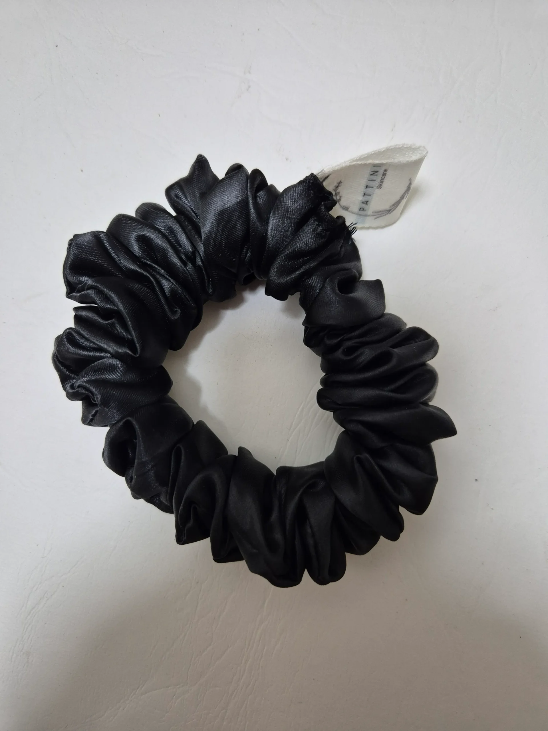 SCRBLA01 Scrunchie - Black